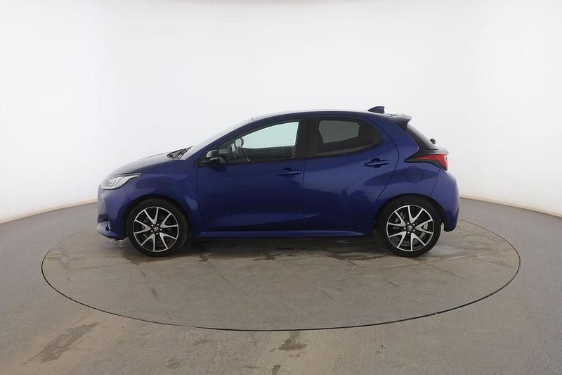 Usado Toyota Yaris Hybrid Style 116 CV (85 kW) 2022 Azul Berlina