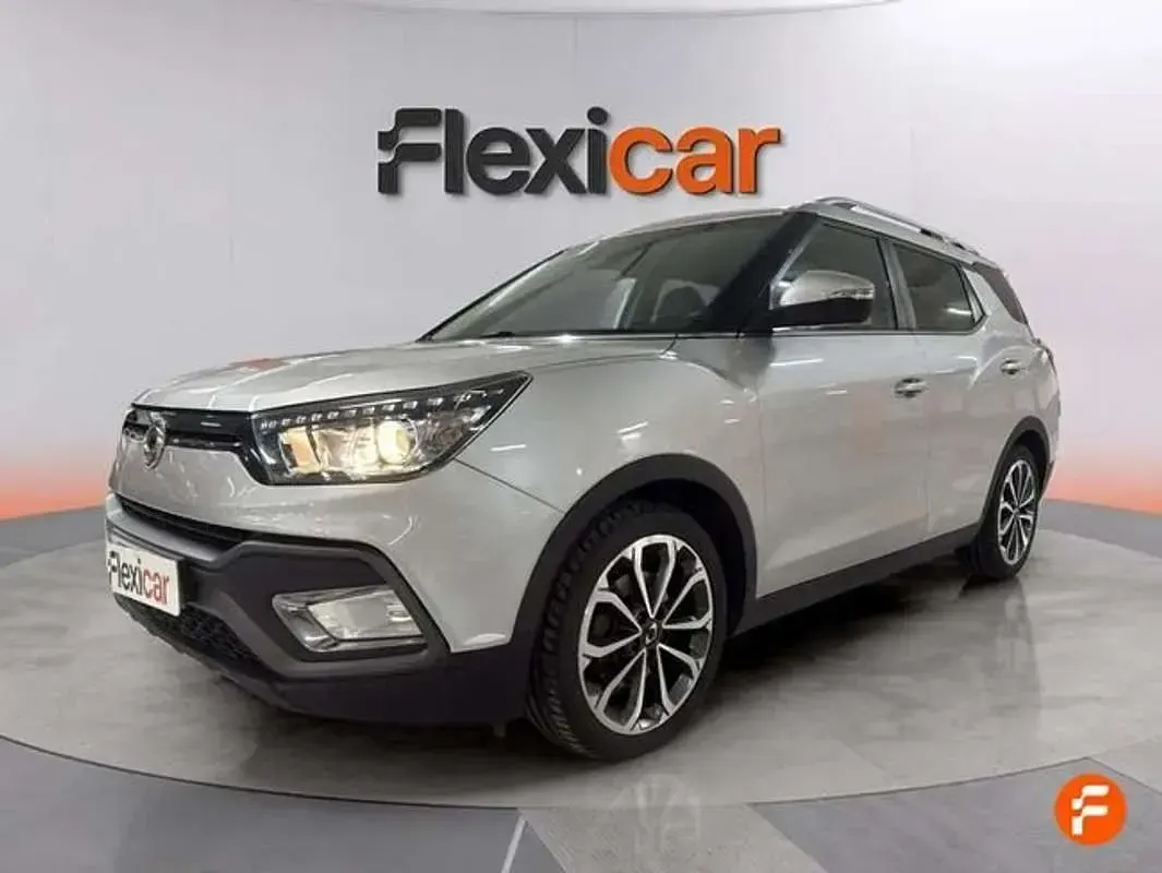 Usado SsangYong XLV Limited 116 CV (85 kW) 2017 Gris SUV