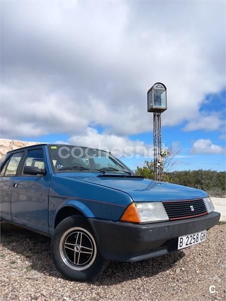 Usado Seat Ronda 85 CV (62 kW) 1984 Azul Utilitario