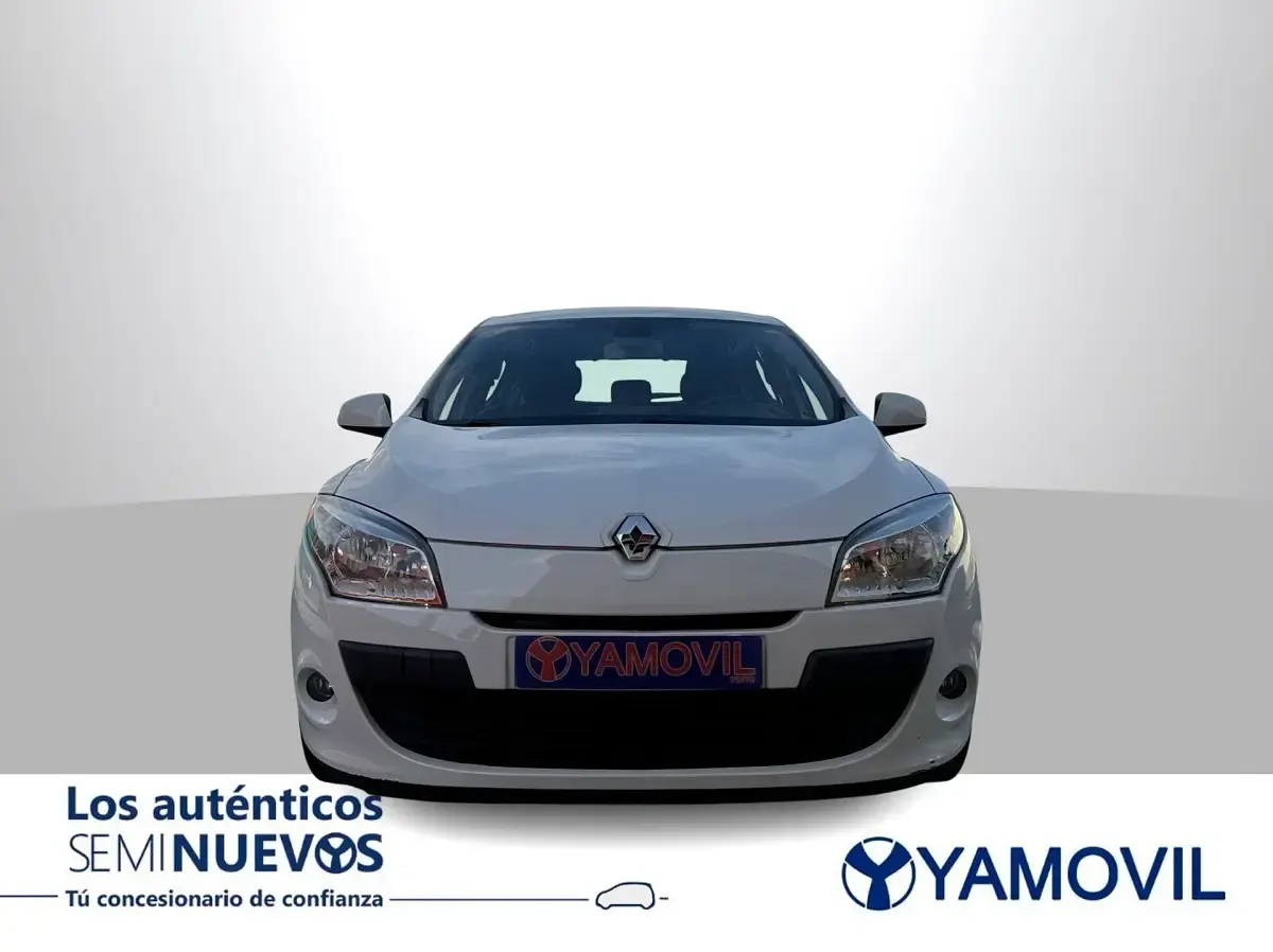Usado Renault Mégane III 110 CV (80 kW) 2010 Blanco Berlina