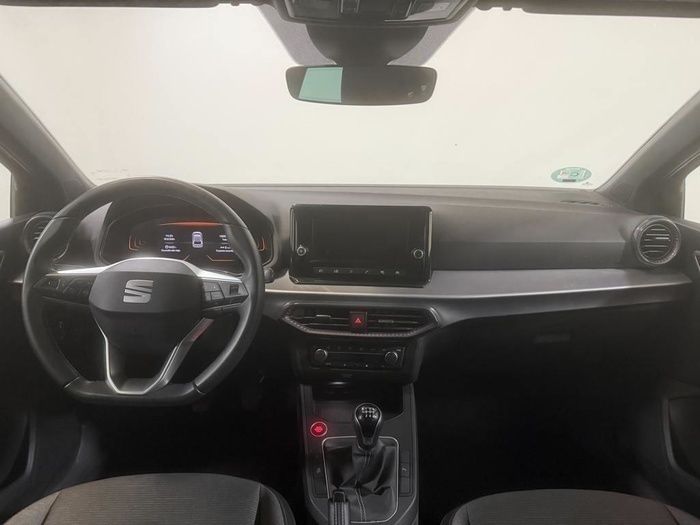 Usado Seat Ibiza 116 CV (85 kW) 2024 Gris plata