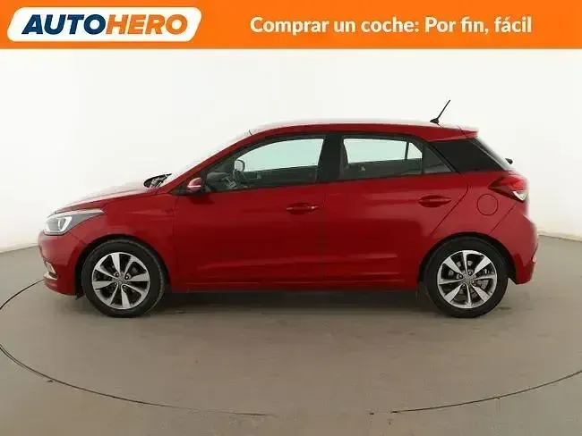 Usado Hyundai i20 85 CV (62 kW) 2015 Rojo Berlina