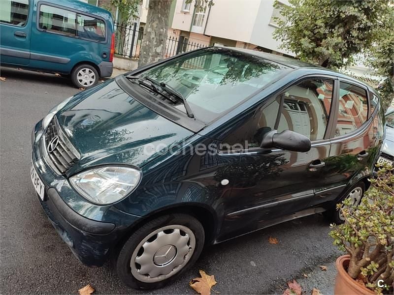 Usado Mercedes A160 Classic 60 CV (44 kW) 2001 Verde Monovolumen