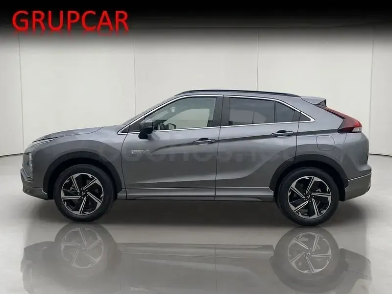 Usado Mitsubishi Eclipse Cross 188 CV (138 kW) 2024 Gris / plata SUV