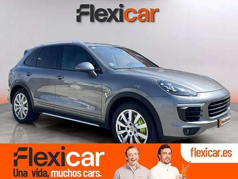 Usado Porsche Cayenne S E-Hybrid 416 CV (305 kW) 2017 Gris SUV