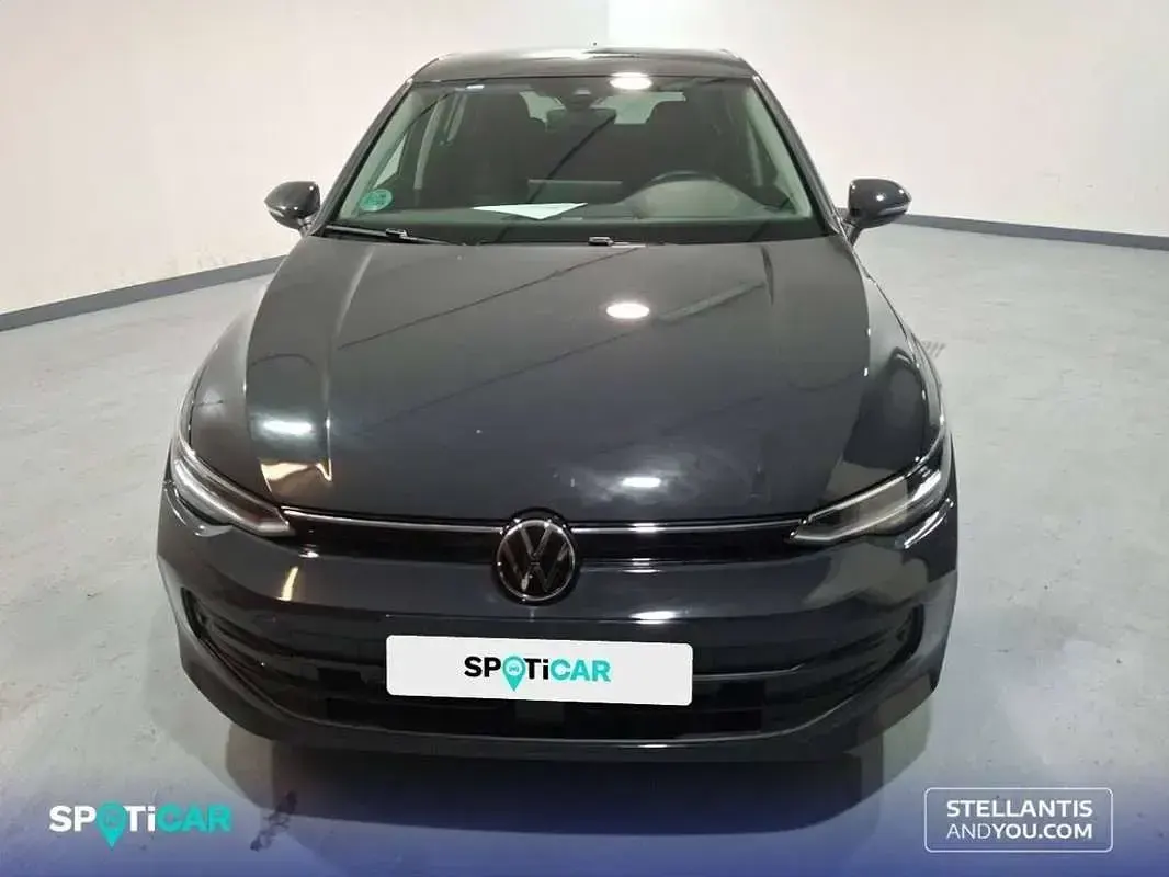 Usado VW Golf VIII 116 CV (85 kW) 2025 Gris Utilitario