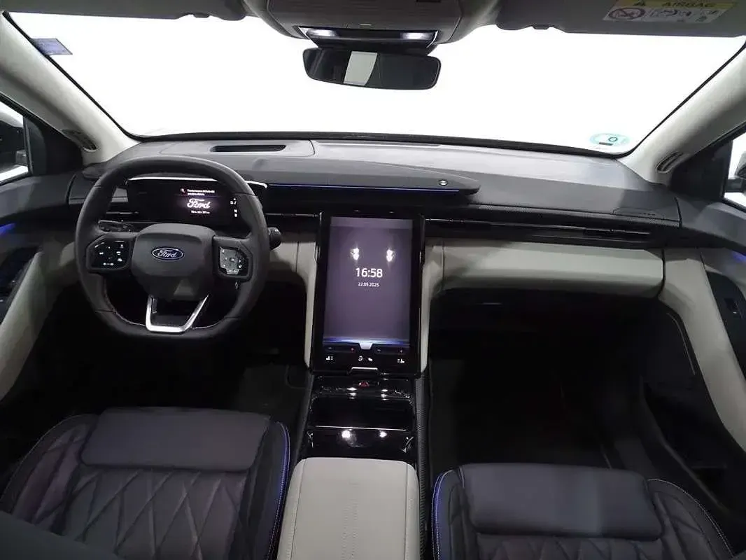 Usado Ford Explorer Premium 210 kW (286 CV) 2024 Gris SUV