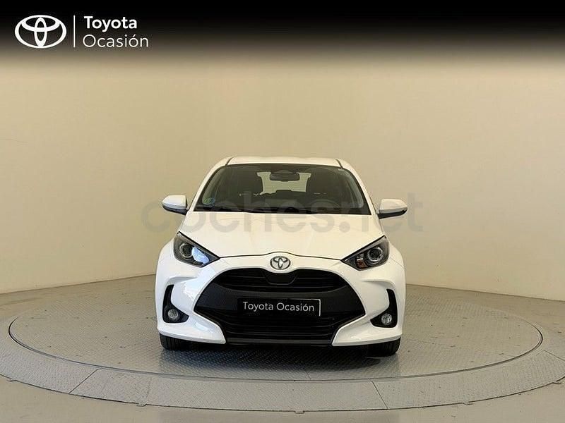 Usado Toyota Yaris Hybrid Active 116 CV (85 kW) 2024 Blanco Berlina