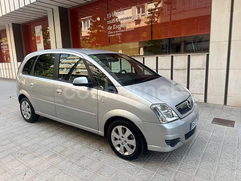 Usado Opel Meriva Enjoy 75 CV (55 kW) 2006 Gris / plata Monovolumen