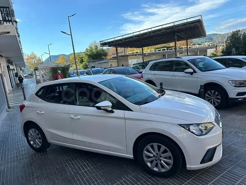 Usado Seat Ibiza Style 95 CV (69 kW) 2020 Blanco Utilitario