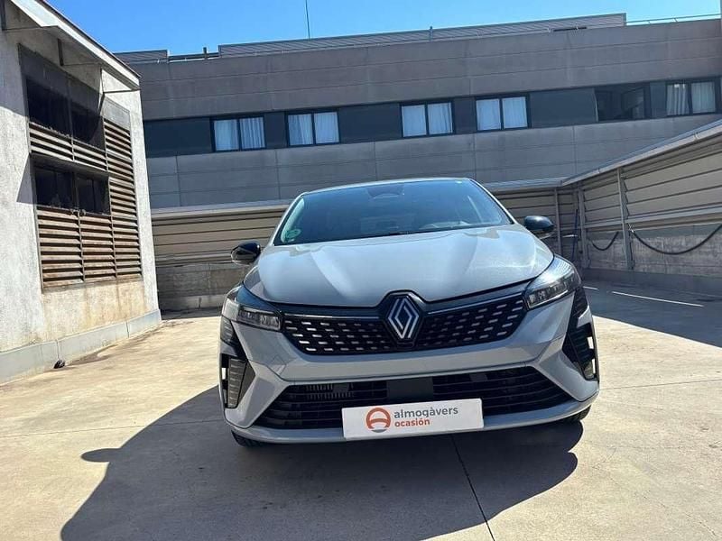 Usado Renault Clio Techno 90 CV (66 kW) 2025 Gris Utilitario