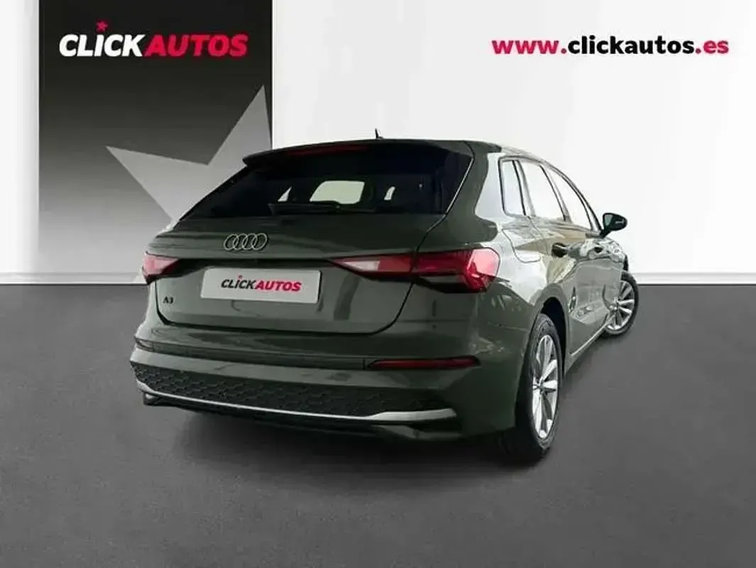 Używany Audi A3 116 KM (85 kW) 2025 Zielony Sedan/Limuzyna