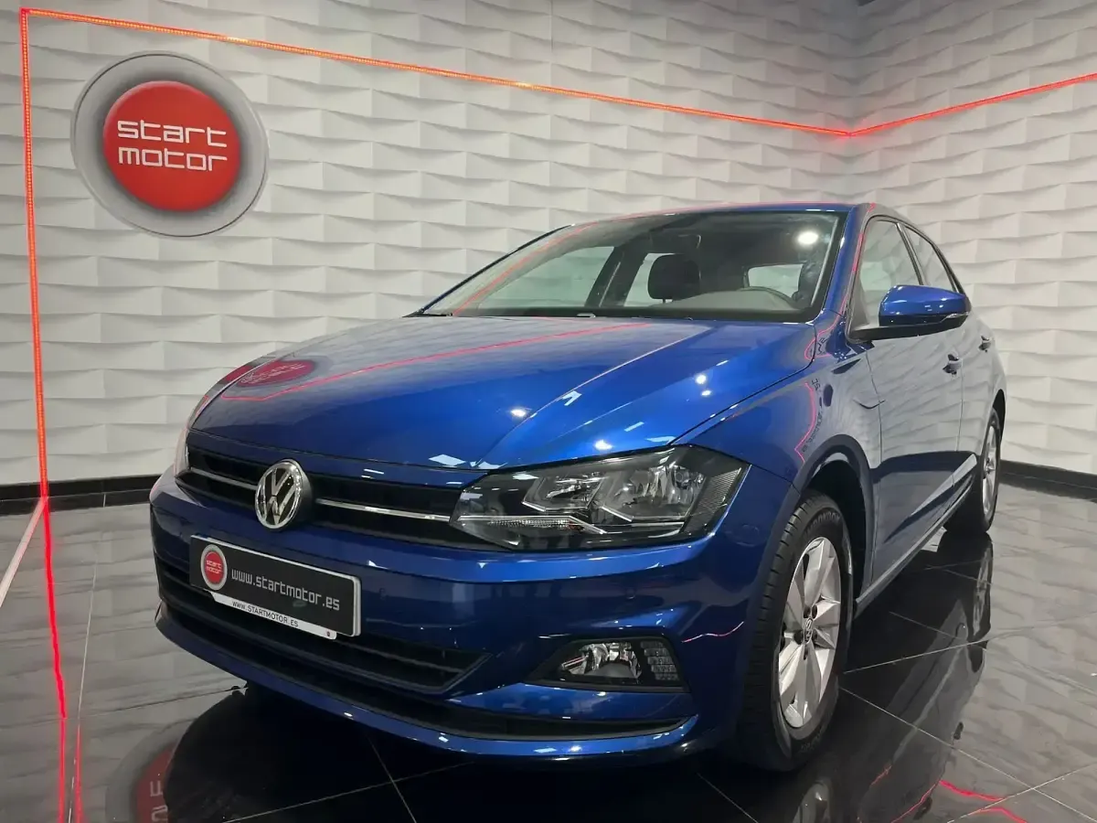 Usado VW Polo Advance 95 CV (69 kW) 2020 Azul Utilitario