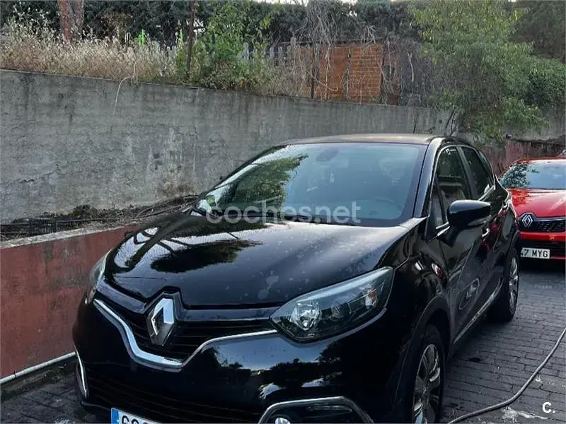 Usado Renault Captur Zen 90 CV (66 kW) 2013 Negro SUV