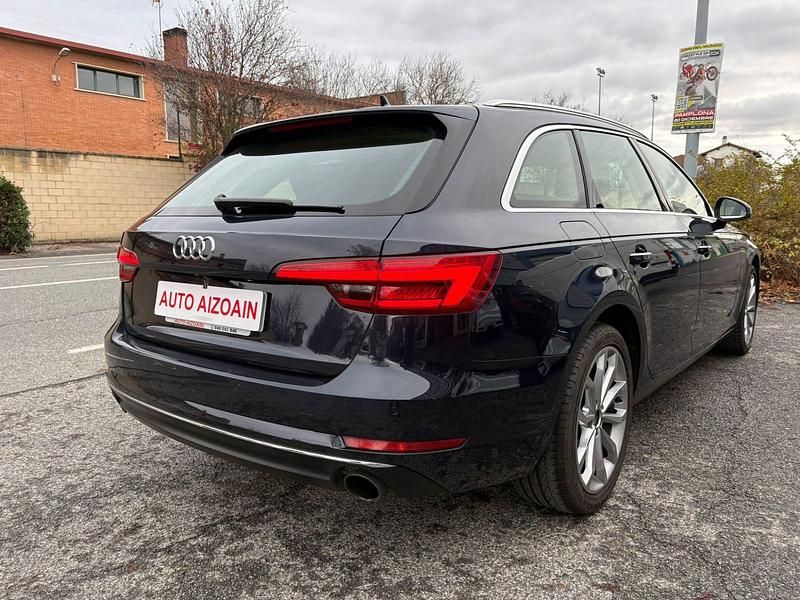 Usado Audi A4 Design 190 CV (139 kW) 2017 Azul Berlina