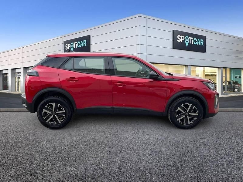 Usado Peugeot 2008 Active 100 CV (73 kW) 2023 Rojo SUV