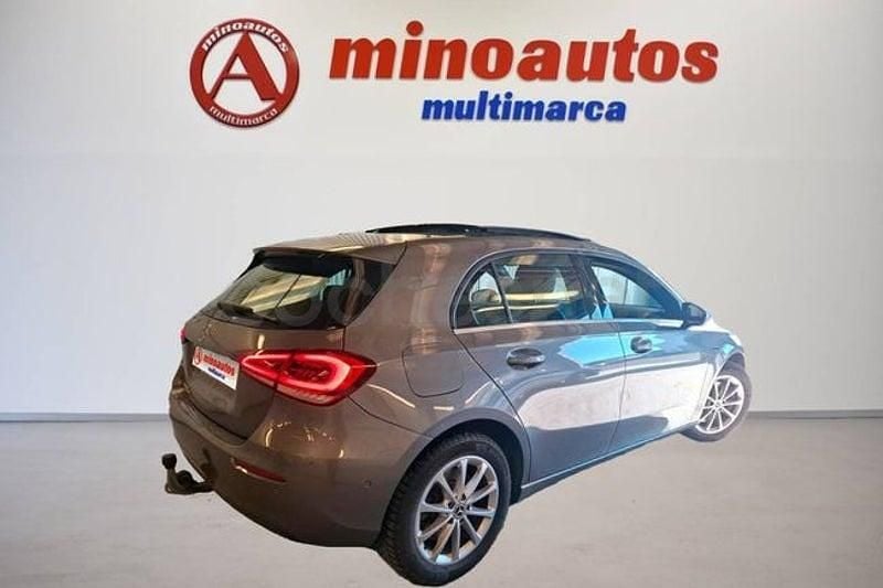 Usado Mercedes A200 163 CV (119 kW) 2021 Gris / plata Berlina
