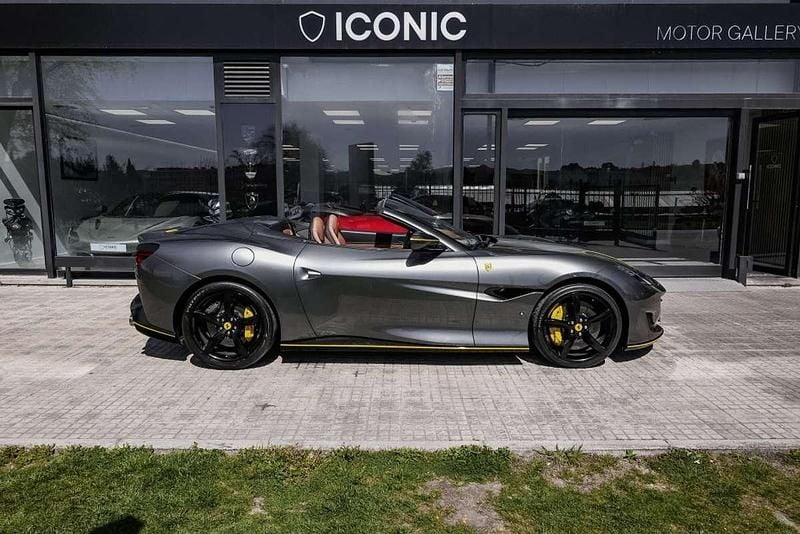 Usado Ferrari Portofino 600 CV (441 kW) 2018 Gris Descapotable