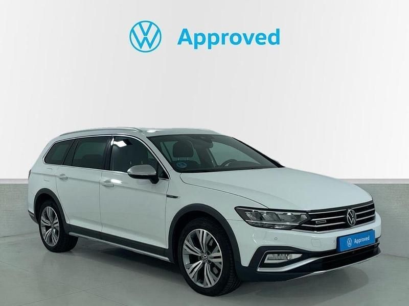 Blanco Usado 2021 VW Passat Alltrack Familiar | 30.390 € (Precio justo) - Imagen 1/4