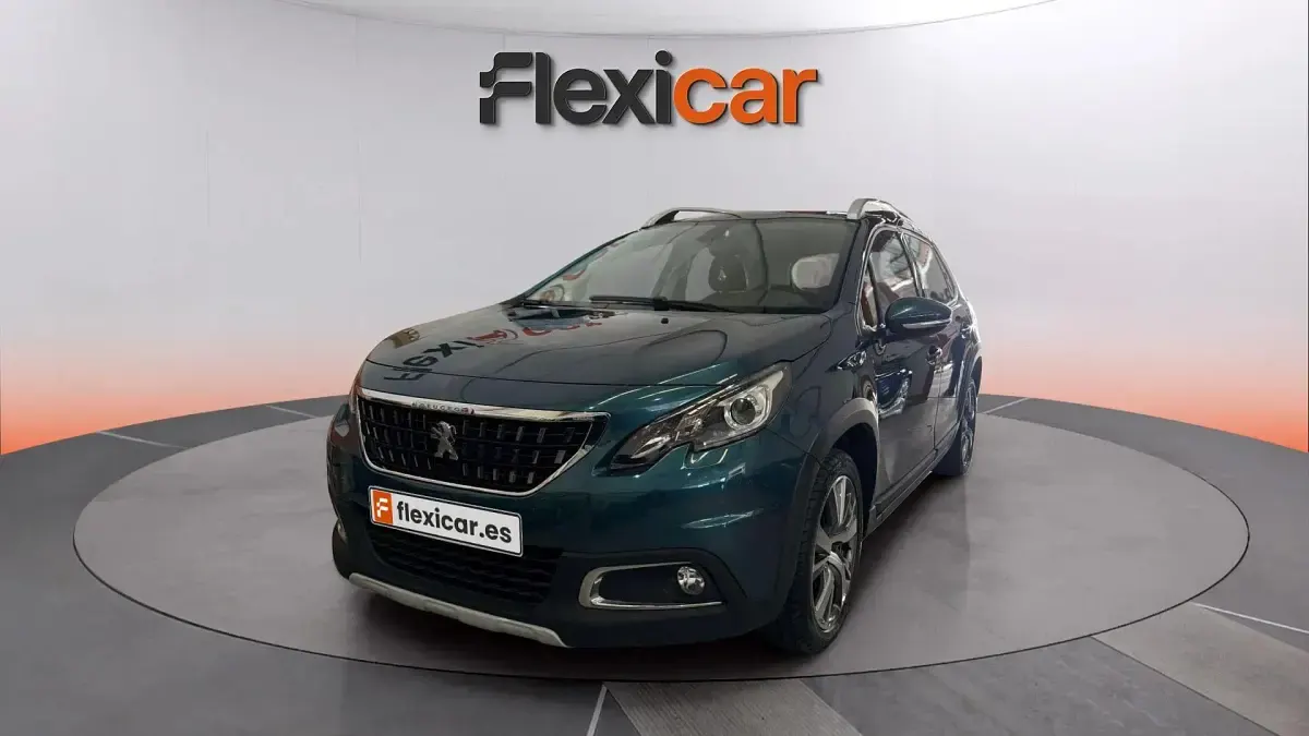 Usado Peugeot 2008 Allure 110 CV (80 kW) 2019 Verde SUV
