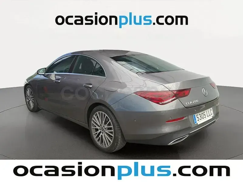 Usado Mercedes CLA200 163 CV (119 kW) 2020 Gris / plata Coupe