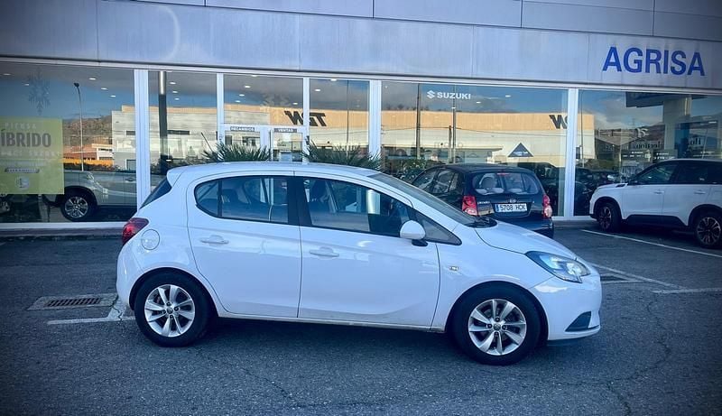 Usado Opel Corsa Selective 90 CV (66 kW) 2015 Blanco Berlina