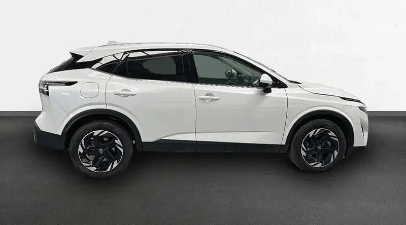 Usado Nissan Qashqai N-Connecta 158 CV (116 kW) 2025 Sapporo white (sólido) SUV