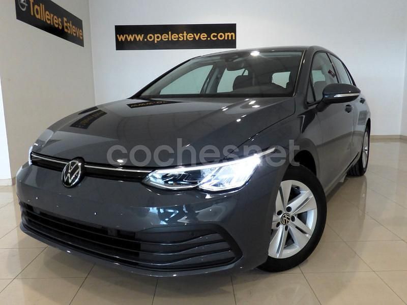Usado VW Golf VIII 110 CV (80 kW) 2024 Gris / plata Berlina