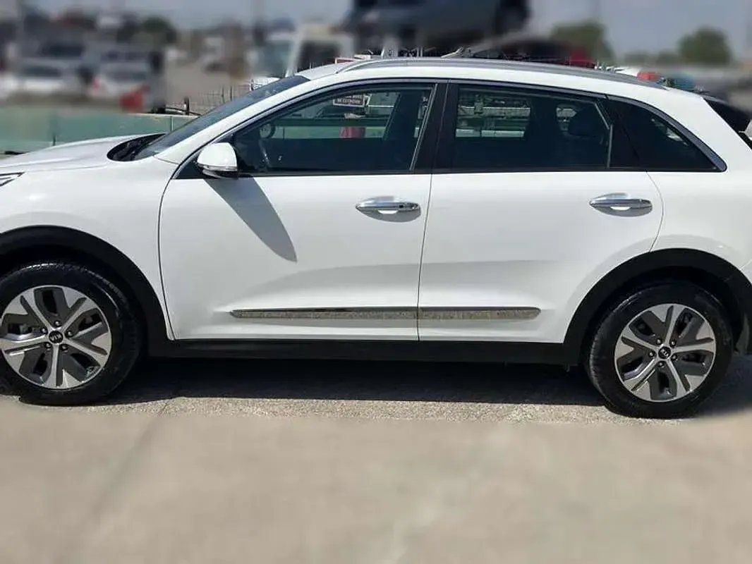 Usado Kia e-Niro 150 kW (204 CV) 2021 Blanco SUV