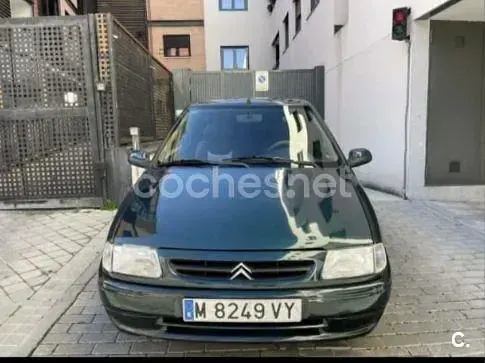 Usado Citroën Saxo 58 CV (42 kW) 1998 Negro Utilitario