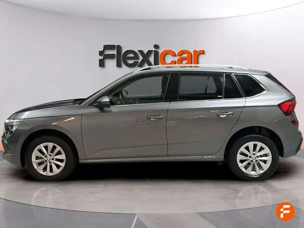 Usado Skoda Kamiq Selection 116 CV (85 kW) 2024 Gris SUV
