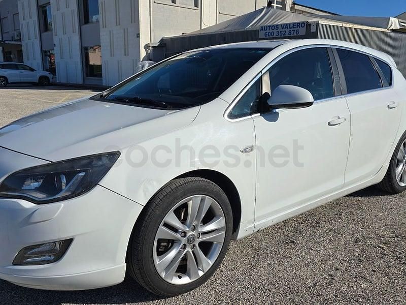 Usado Opel Astra Sport 165 HP (121 kW) 2011 Branco Sedan