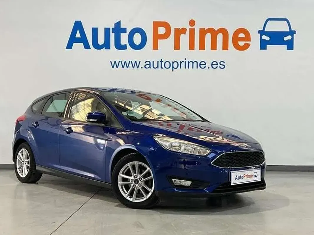 Usado Ford Focus Trend+ 125 CV (91 kW) 2015 Azul Utilitario