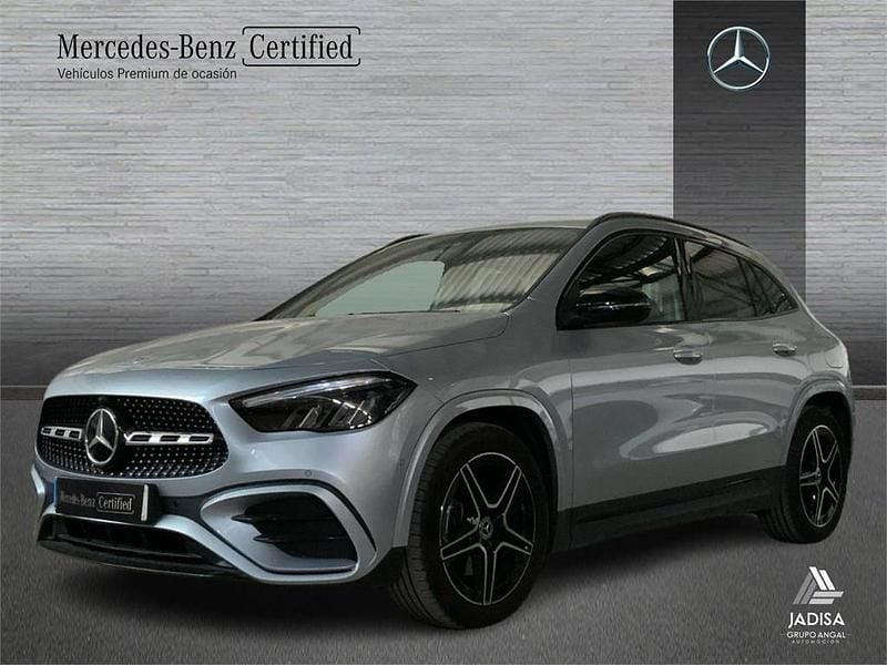 Usado Mercedes GLA200 150 HP (110 kW) 2024 Cinzento SUV