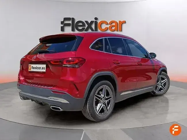 Usado Mercedes GLA200 150 CV (110 kW) 2022 Rojo SUV