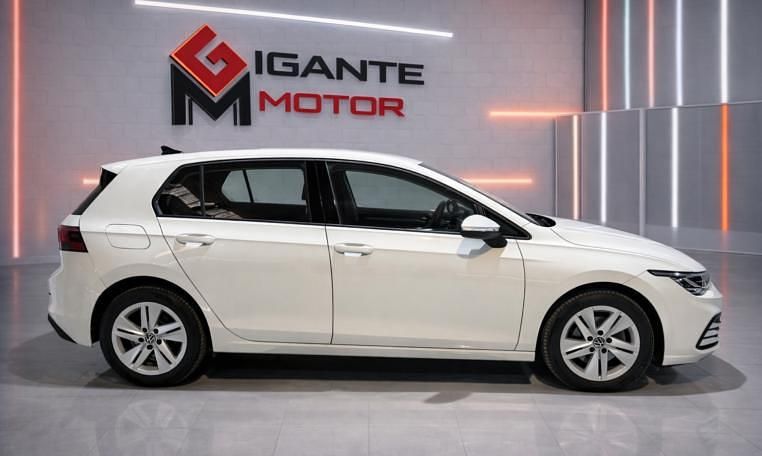 Usado VW Golf VIII 110 CV (80 kW) 2021 Blanco