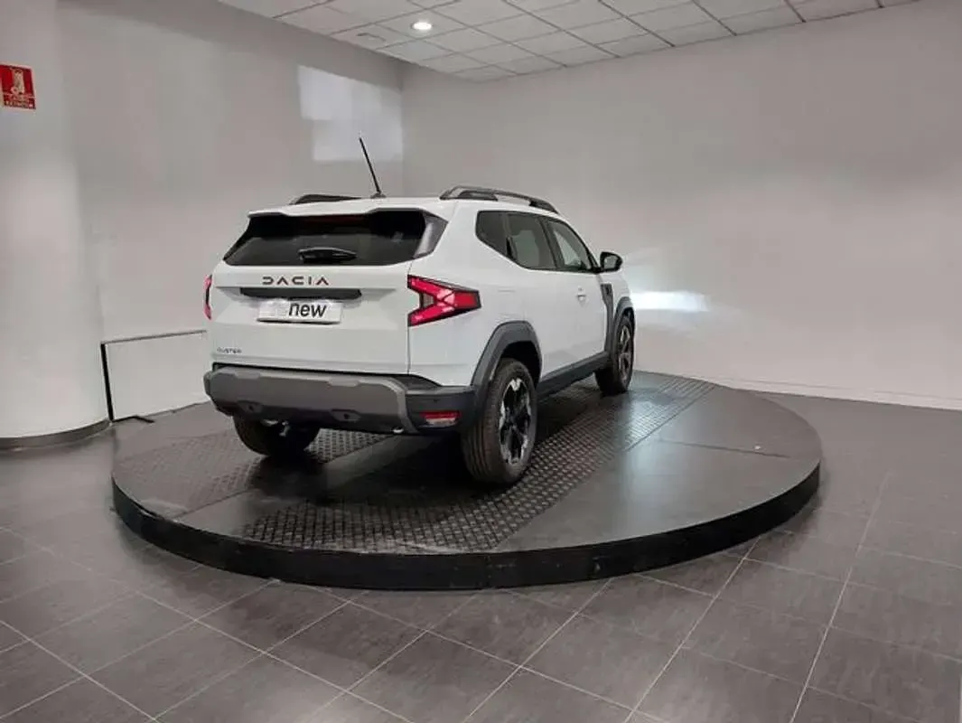 Usado Dacia Duster Extreme 131 CV (96 kW) 2025 Blanco SUV
