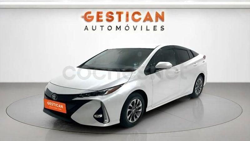 Usado Toyota Prius Advance 122 CV (89 kW) 2022 Blanco Berlina
