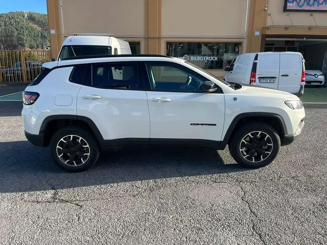 Usado Jeep Compass Trailhawk 241 CV (177 kW) 2023 Blanco SUV