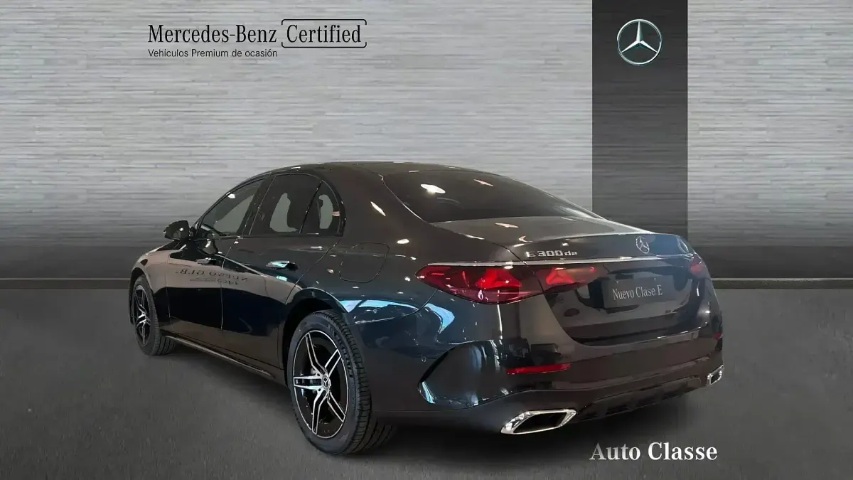 Nuevo Mercedes E220 197 CV (144 kW) 2026 Gris Berlina