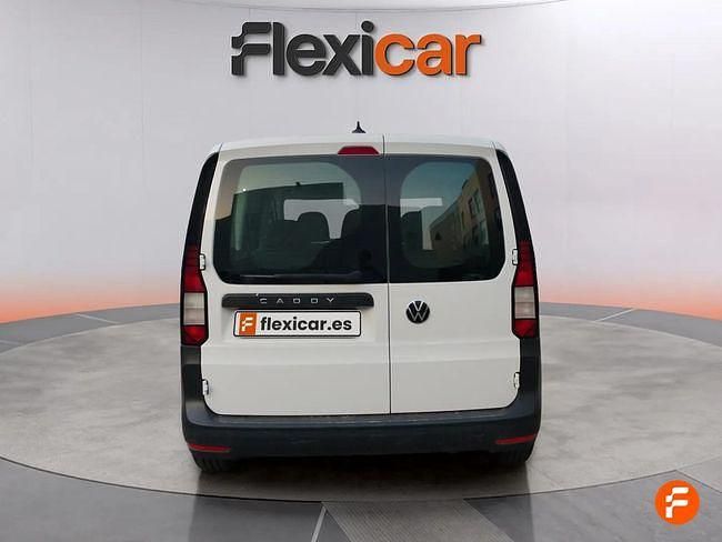 Usado VW Caddy Trendline 102 CV (75 kW) 2021 Blanco Monovolumen