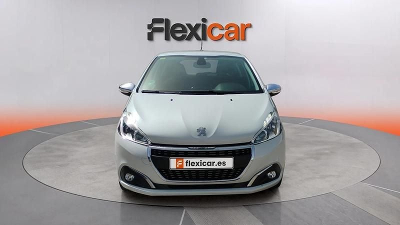 Usado Peugeot 208 GT-line 110 CV (80 kW) 2018 Blanco Utilitario