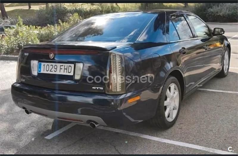 Usado Cadillac STS 257 CV (189 kW) 2006 Azul Berlina