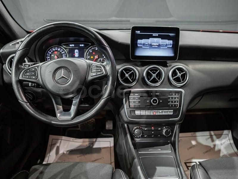 Usado Mercedes A200 136 CV (100 kW) 2018 Rojo Berlina