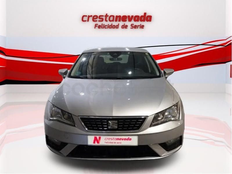 Usado Seat Leon XCELLENCE 130 CV (95 kW) 2020 Gris / plata Berlina