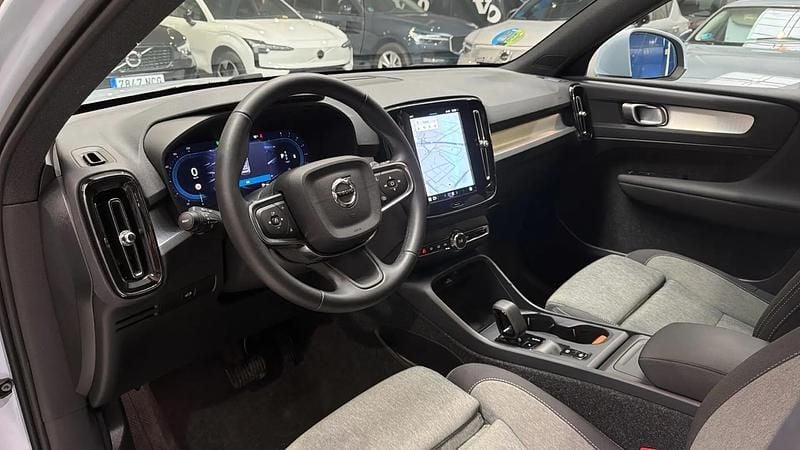 Usado Volvo XC40 Core 163 CV (119 kW) 2025 SUV