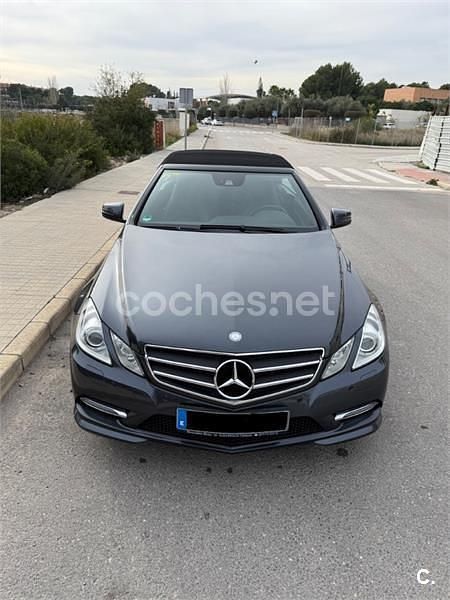 Usado Mercedes E220 Avantgarde 170 CV (125 kW) 2013 Gris / plata Descapotable