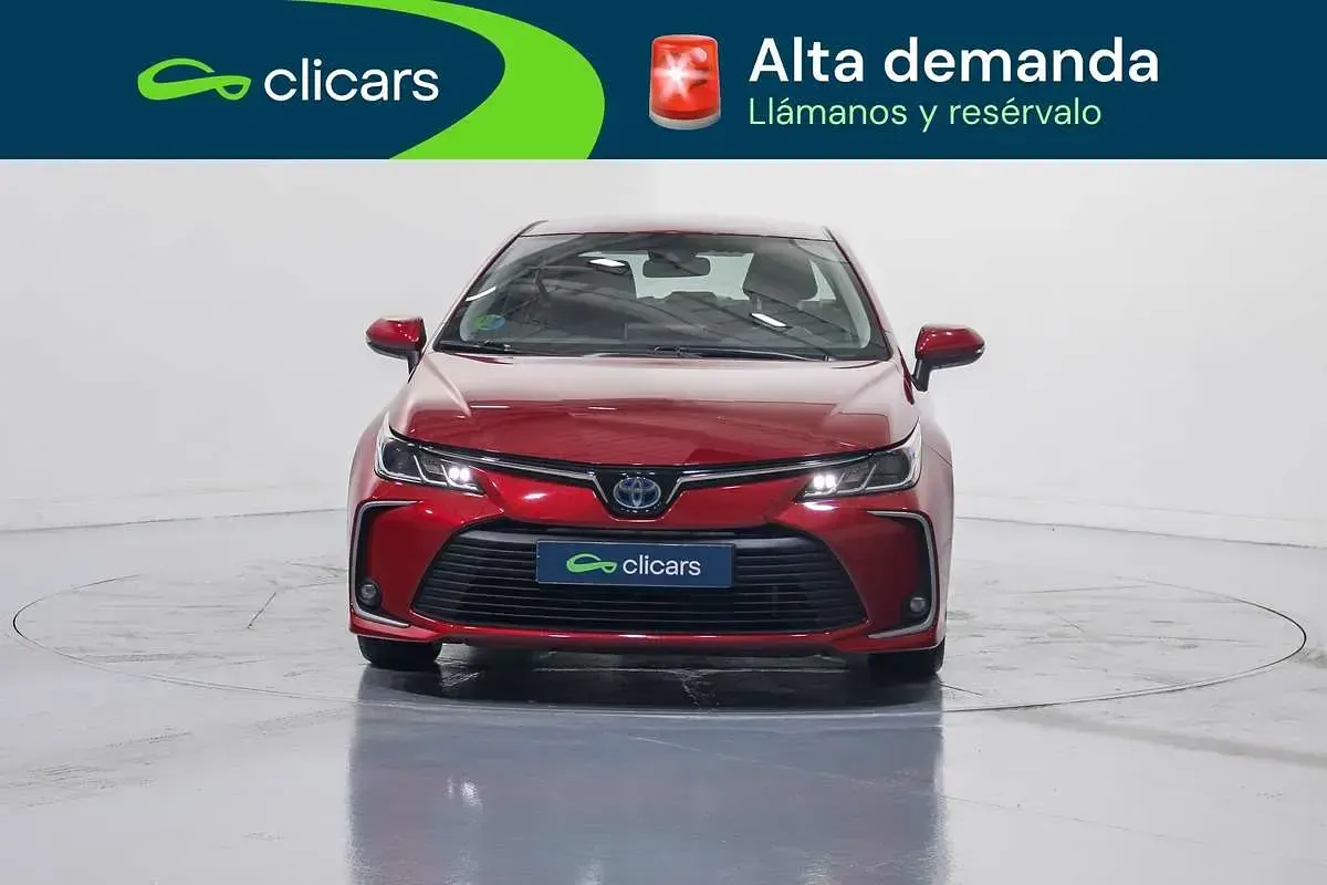 Usado Toyota Corolla Business Edition 98 CV (72 kW) 2022 Rojo Berlina