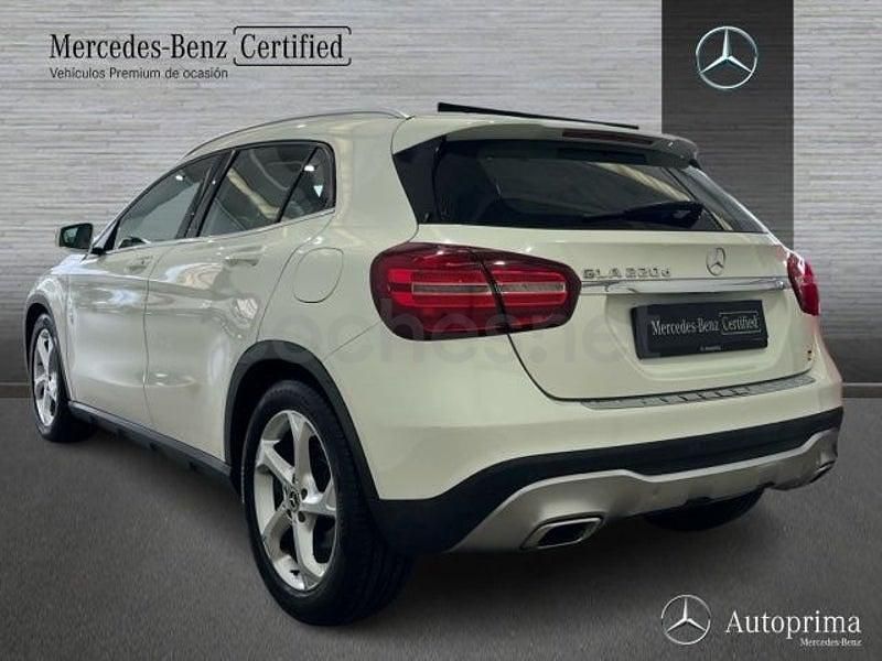Usado Mercedes GLA220 Urban 177 CV (130 kW) 2017 Blanco SUV