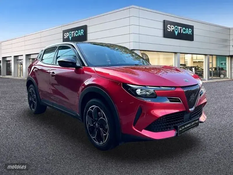 Usado Alfa Romeo Junior Edizione Speciale 114 kW (156 CV) 2024 Rojo SUV